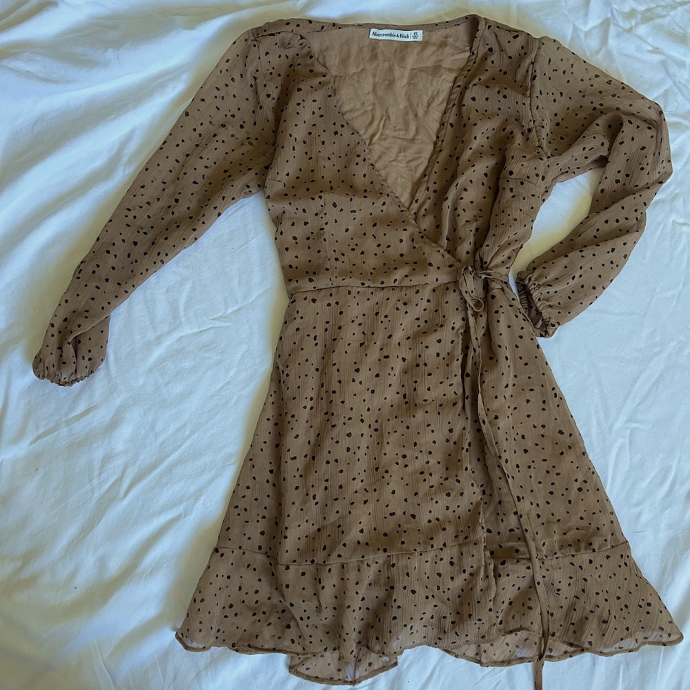 Abercrombie and Fitch spotted mini wrap dress xs